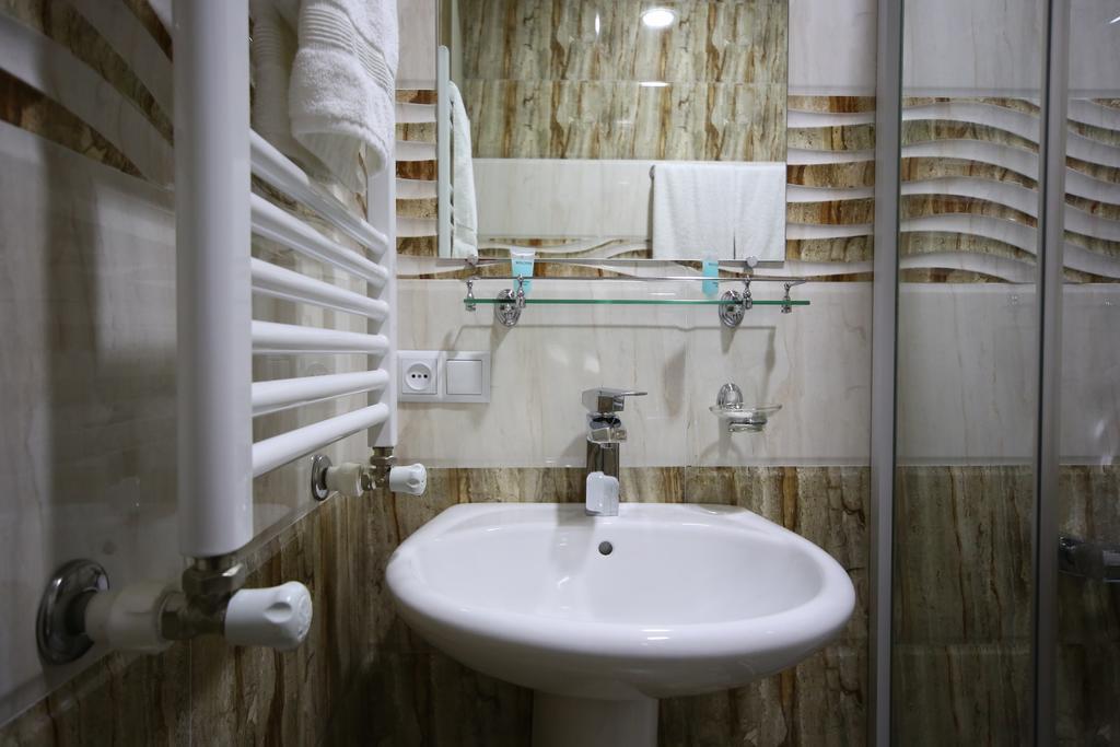 Discovery Hotel Koutaïssi Chambre photo